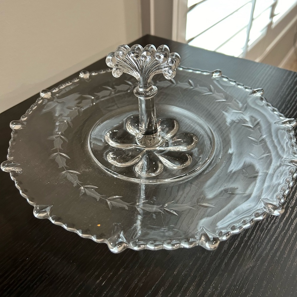 Vintage sandwich tidbit tray with center handle